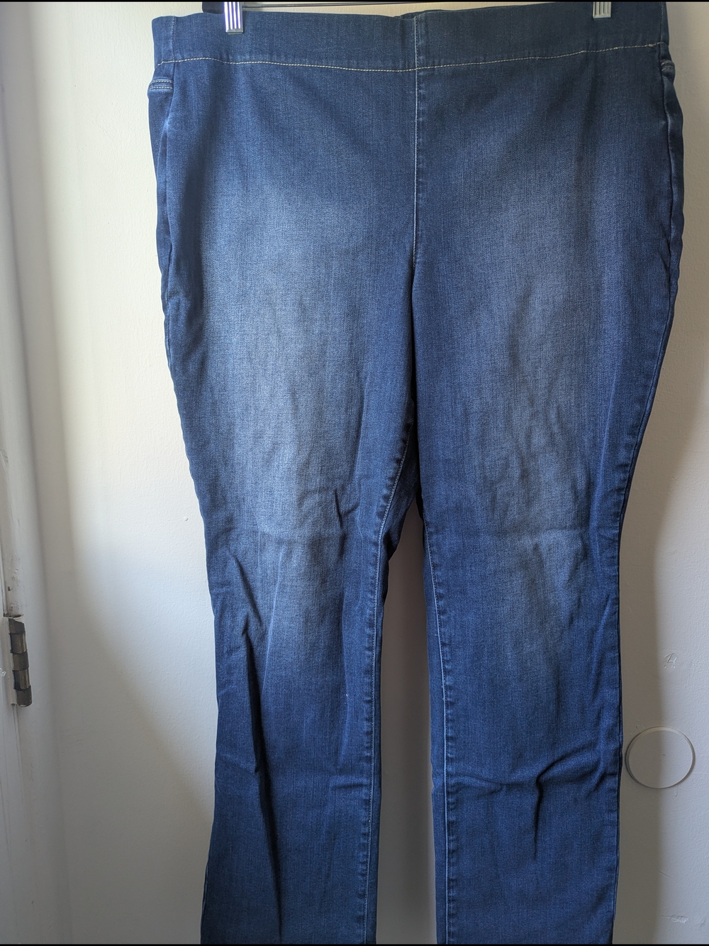 NYDJ Women's Straight Leg Jeans in Medium Blue Wash Size 18W